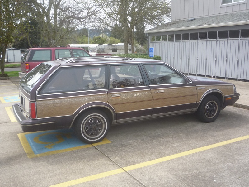 1985 Oldsmobile Cutlass Cruiser